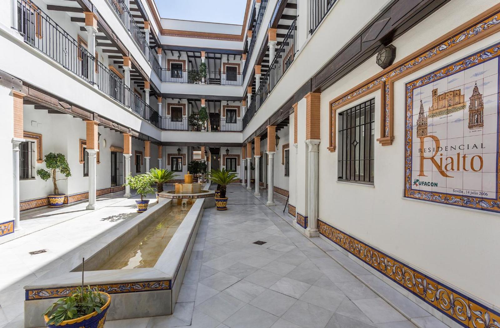 Santa Catalina Patio Andaluz — Fotos 3